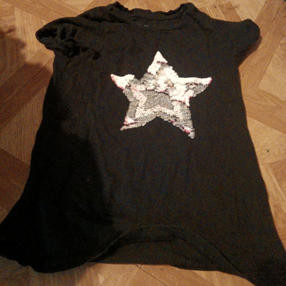 alA color changing star shirt